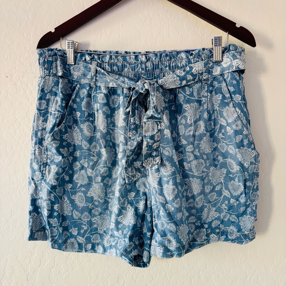 Knox Rose XL Floral Blue Women's Shorts‎
